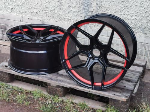 Renovace černý lesk a červená